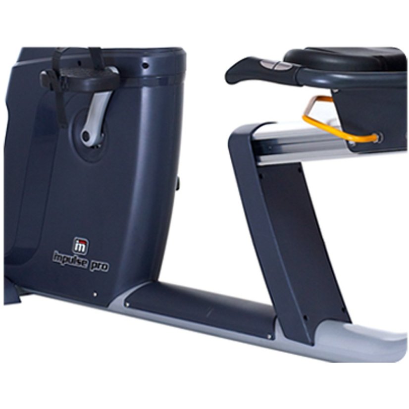 Ergometr s opěrou zad IMPULSE RR700