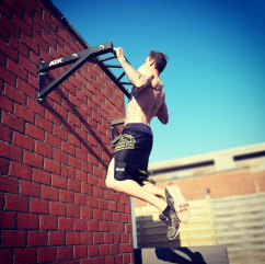 Posilovací hrazda ATX GLADIATOR na shyby na stěnu