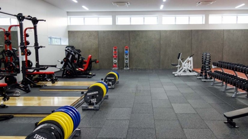 Podlaha SPORTEC STYLE PURCOLOR tl. 30 mm, 85% EPDM - Varianta: Style 50x50cm, Pur Color 85%, 30 mm, světle šedá