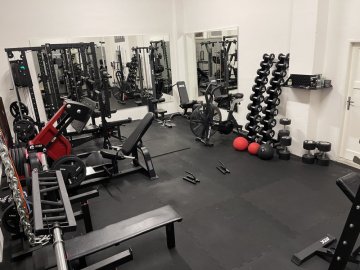 2021/JONAS GYM
