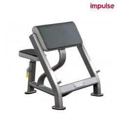 IMPULSE Sediaci preacher curl - sediaca bicepsová lavička